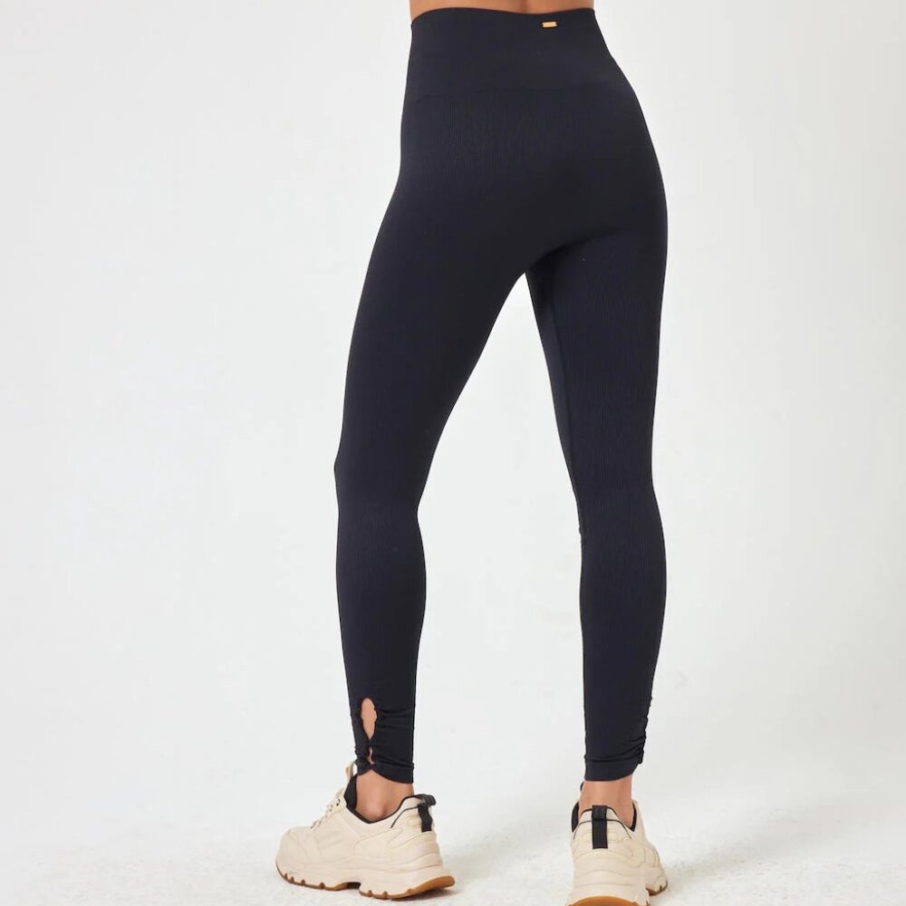 L*Space Simmons Legging NWT Black